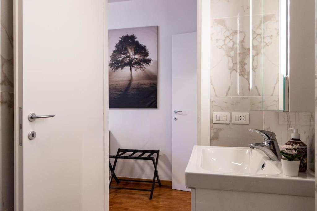 Wraparound Lake Views Bellavista Residence Campione dʼItalia Zewnętrze zdjęcie
