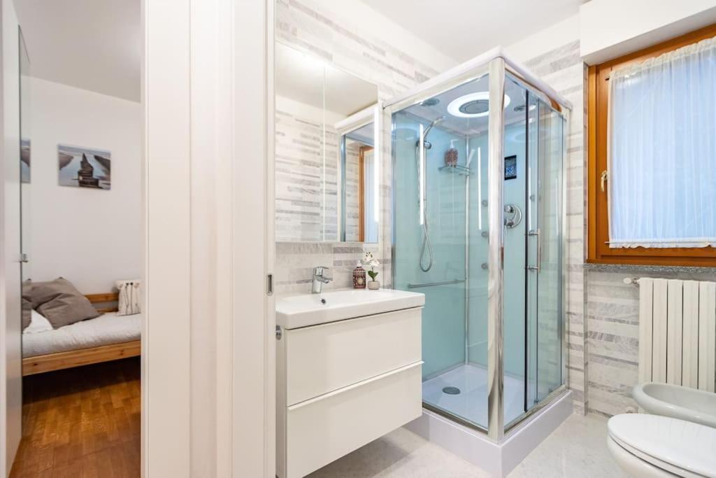 Wraparound Lake Views Bellavista Residence Campione dʼItalia Zewnętrze zdjęcie