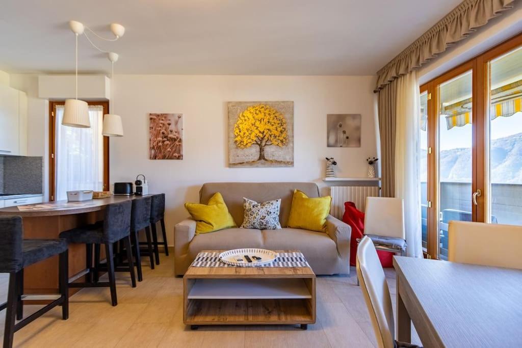 Wraparound Lake Views Bellavista Residence Campione dʼItalia Zewnętrze zdjęcie