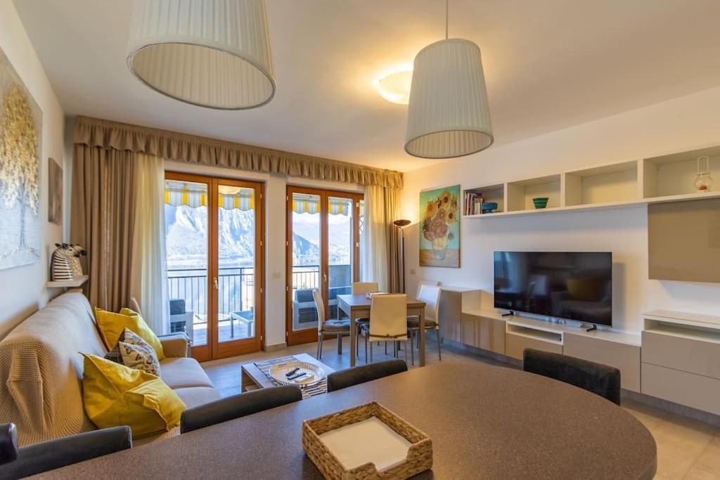 Wraparound Lake Views Bellavista Residence Campione dʼItalia Zewnętrze zdjęcie