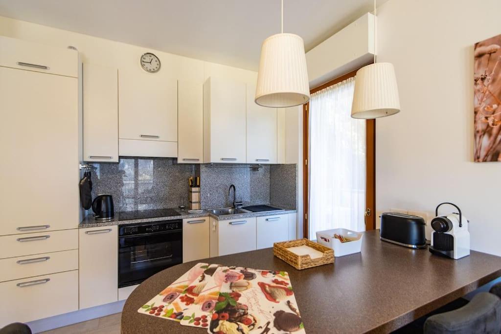 Wraparound Lake Views Bellavista Residence Campione dʼItalia Zewnętrze zdjęcie