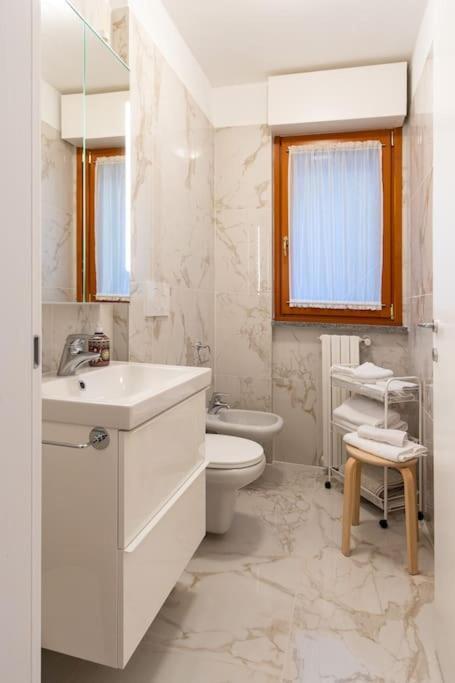 Wraparound Lake Views Bellavista Residence Campione dʼItalia Zewnętrze zdjęcie